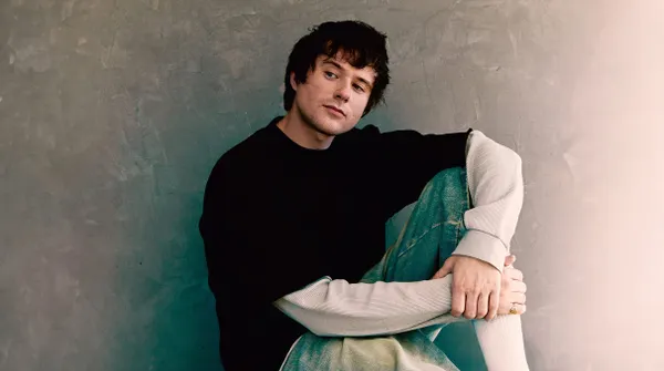 Alec Benjamin: 12 Notes Tour