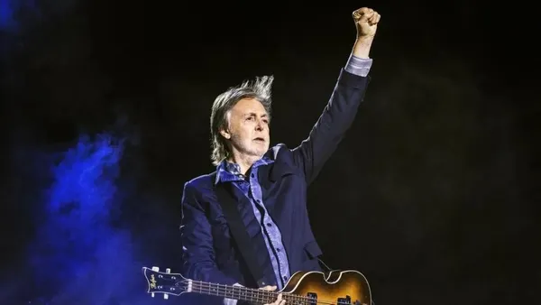Paul McCartney Says Playing “Hey Jude” Unites Fans in “Trump’s America”