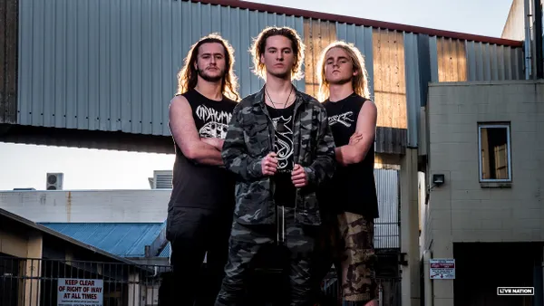 Alien Weaponry