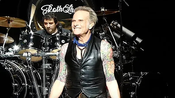 David Lee Roth Kicks Off 2026 Tour with Van Halen Classics: Video + Setlist