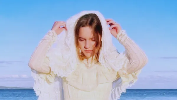 Amélie Farren