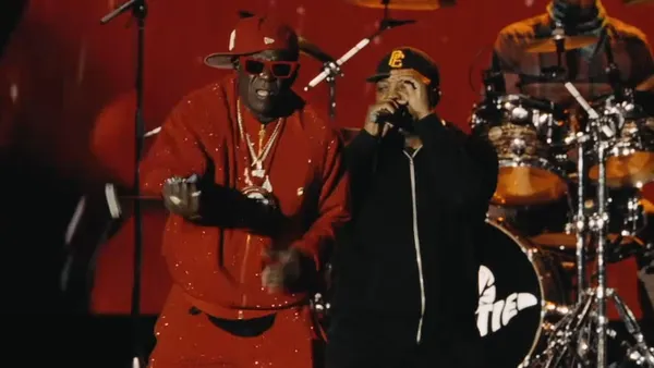 Public Enemy Join Hootie & the Blowfish at Stagecoach to “Fight the Power”: Watch
