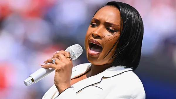 Jennifer Hudson’s National Anthem at World Cup Final Ends with Anticlimactic Flyover