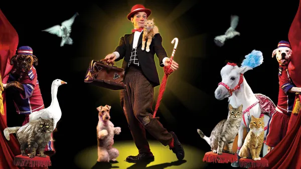 Gregory Popovich presents Popovich Pet Theater